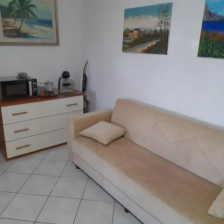 Apartman Casa Con Veranda In Centro - Comodo Parcheggio E Garage Incluso Latina
